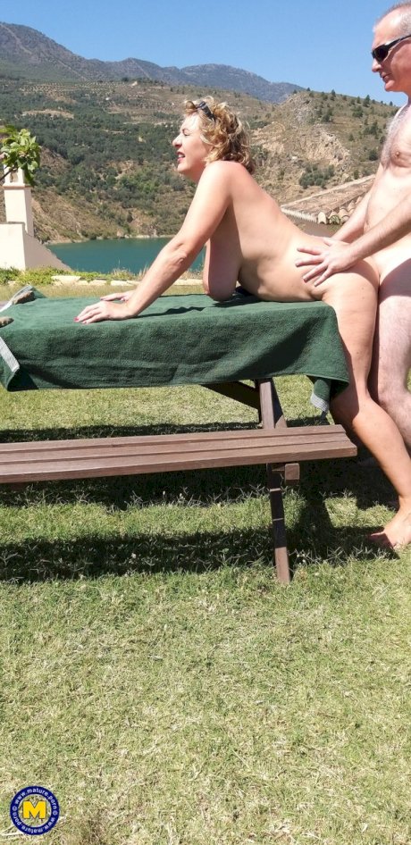 Chubby granny Camilla Creampie has hardcore anal sex with her hubby outdoors