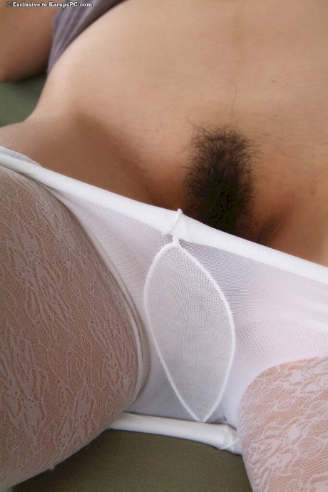 Amateur undressing session with a hot Asian cutie in pantyhose Kuki - Photo 5