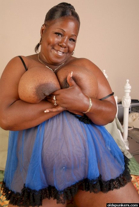 Fatty ebony Subrina shows off her amazing big black boobies!
