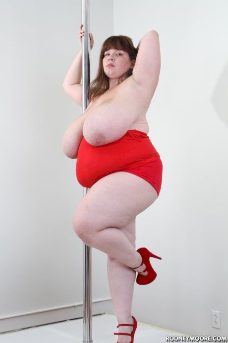SSBBW Lexxxi Lux gets naked on a stripper platform after a POV blowjob - Photo 13