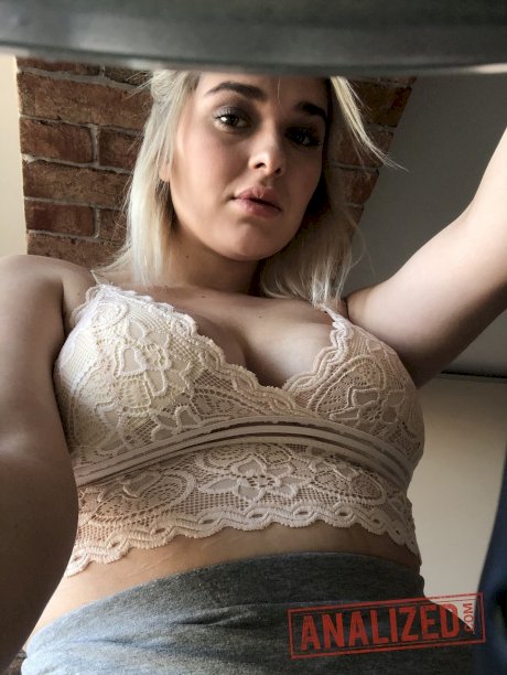 Busty blonde Eva Stone & inked Yara Phoenix strip and pose topless