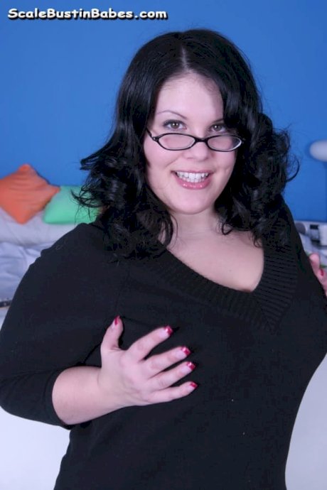 BBW amateur Voluptuous Maddy exposes her saggy juggs & gets fucked & facialed - Photo 1