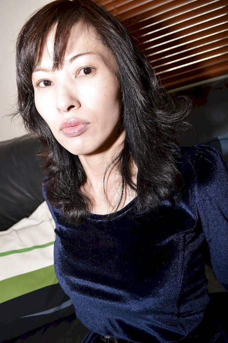 Asian brunette Michiru Saeki is stretching her accurate vafina