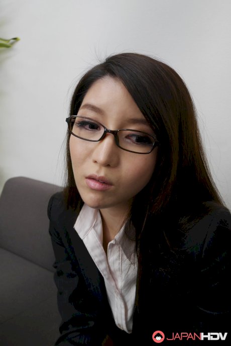 Japanese babe in glasses Nanami Aibu pees before getting fucked in a 3some - Photo 5