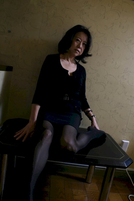 Hairy Japanese Grandma Junko Sakashita exposes her body and toys herself