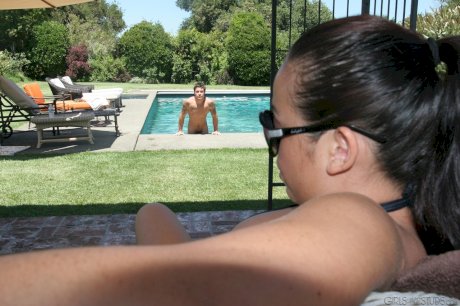 Voluptuous Mia Lelani naked in sunglasses fucks wildly in outdoor gazebo bang