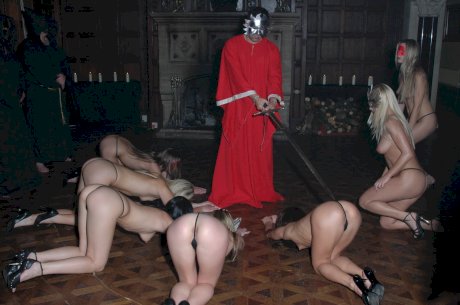 Dirty Isabel Ice trying to swallow as many cocks as possible in a gangbang - Photo 1